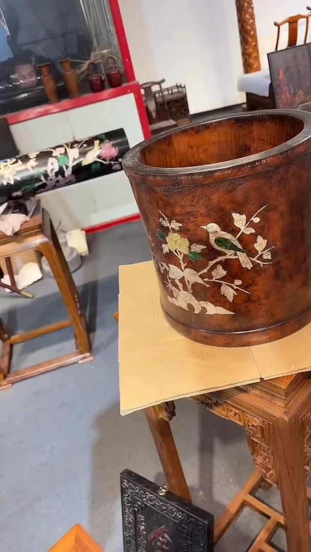 木木雕款优**人黄花梨镶嵌笔筒的