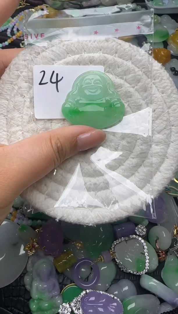 颈饰未镶嵌翡翠缅甸翡翠吊坠