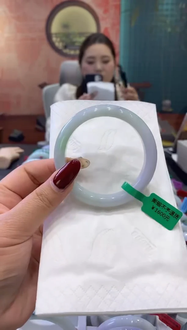【闪购商品】翡翠手镯未镶嵌多人0017325
