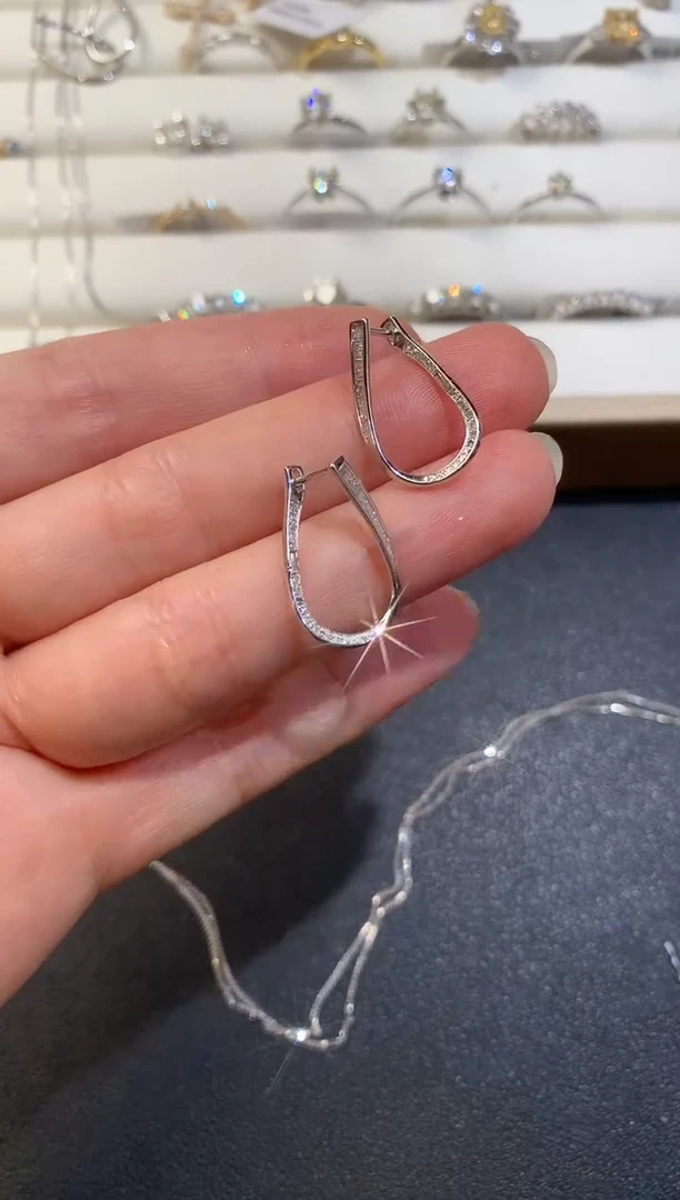 耳饰18K金镶嵌钻石D430|2980