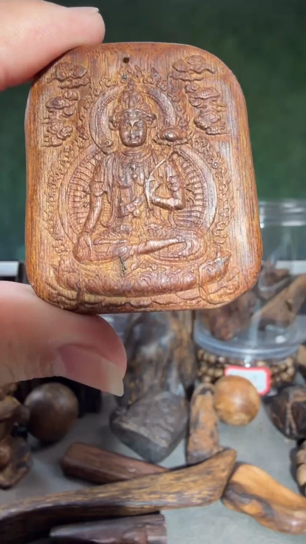 沉香吊坠多样性发一