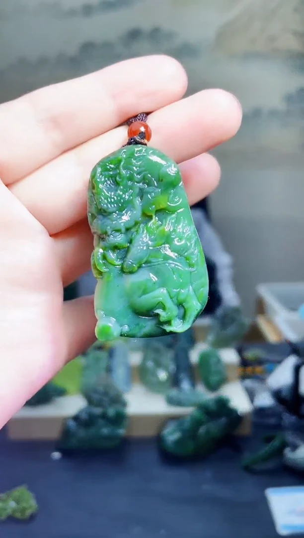 颈饰未镶嵌和田玉1