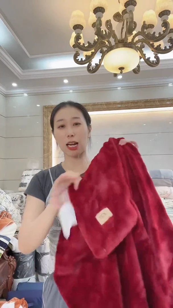 水貂毛150*200红色兔兔