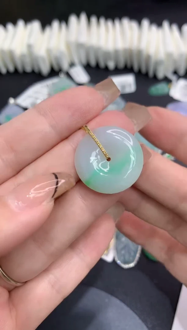 吊坠(不含链)18K金镶嵌翡翠111