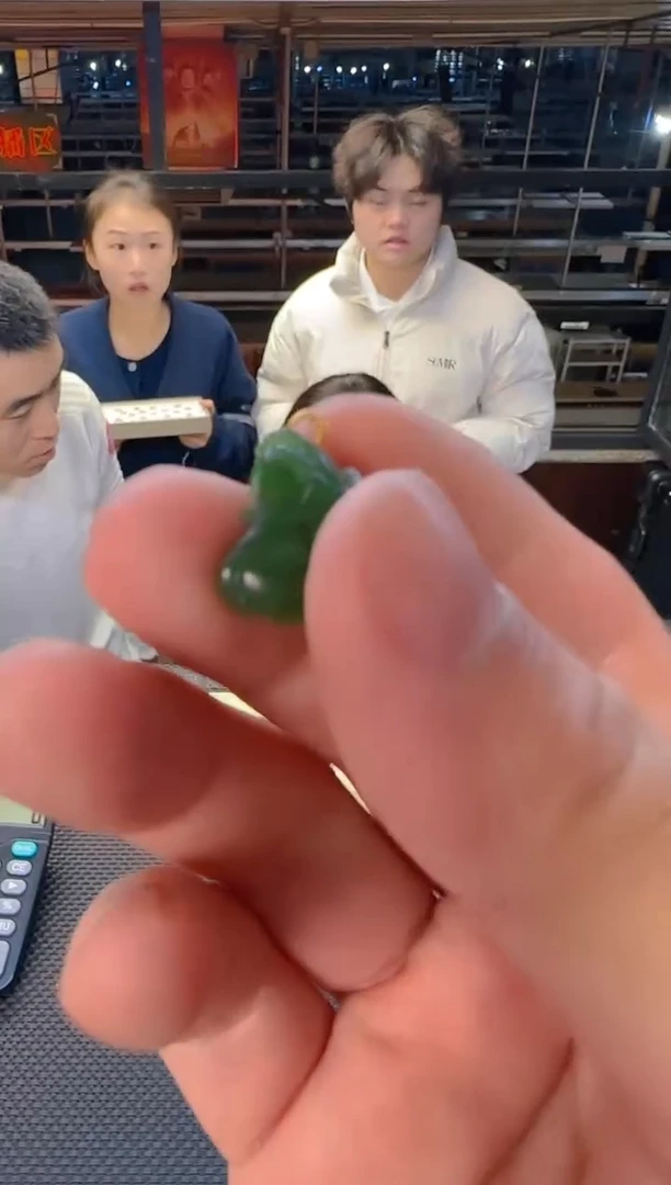 【闪购商品】和田玉吊坠18K金镶嵌18k扣头和田玉吊坠