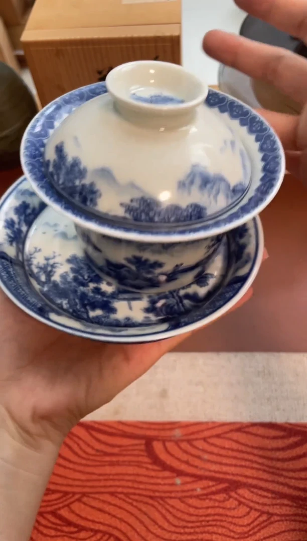 瓷片好漂亮的瓷器呀。。。。。