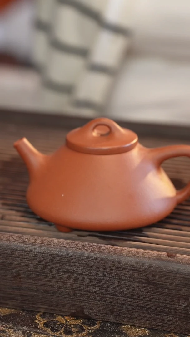 茶壶紫砂子冶石瓢 红清水 半手工 240cc