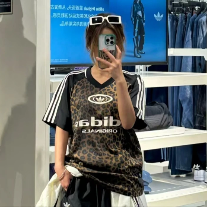 adidas/阿迪达斯SATIN JERSEY豹纹欧若风休闲时尚短袖T恤KA2671