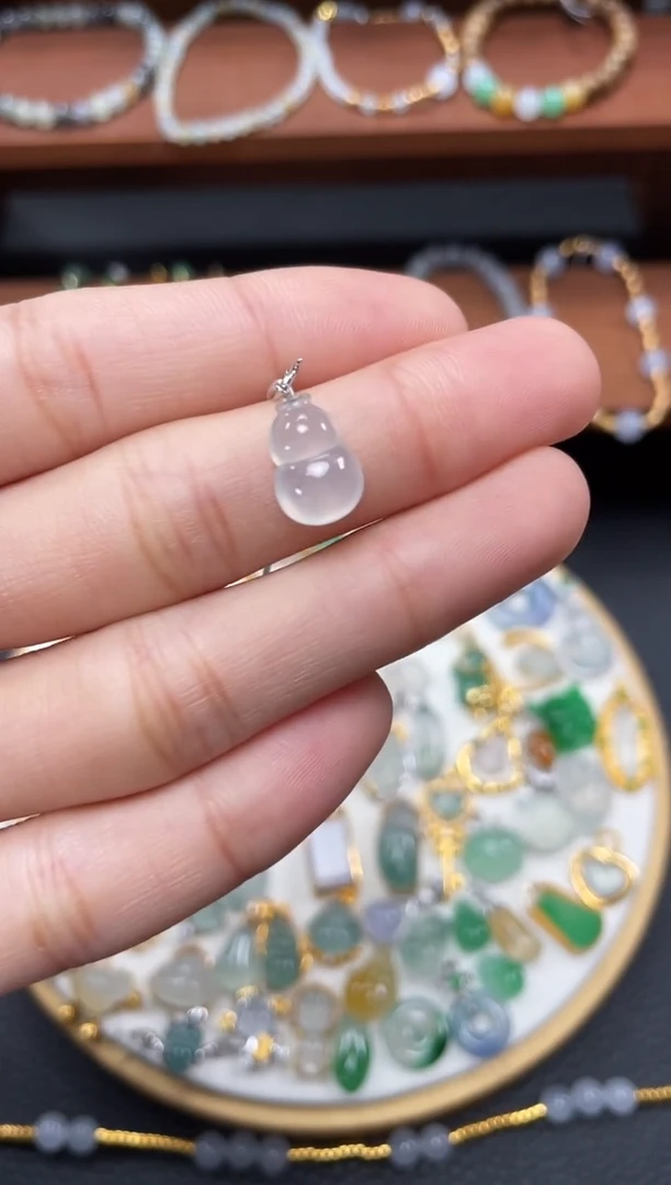 【闪购商品】翡翠吊坠(不含链)18K金镶嵌一个   JK272