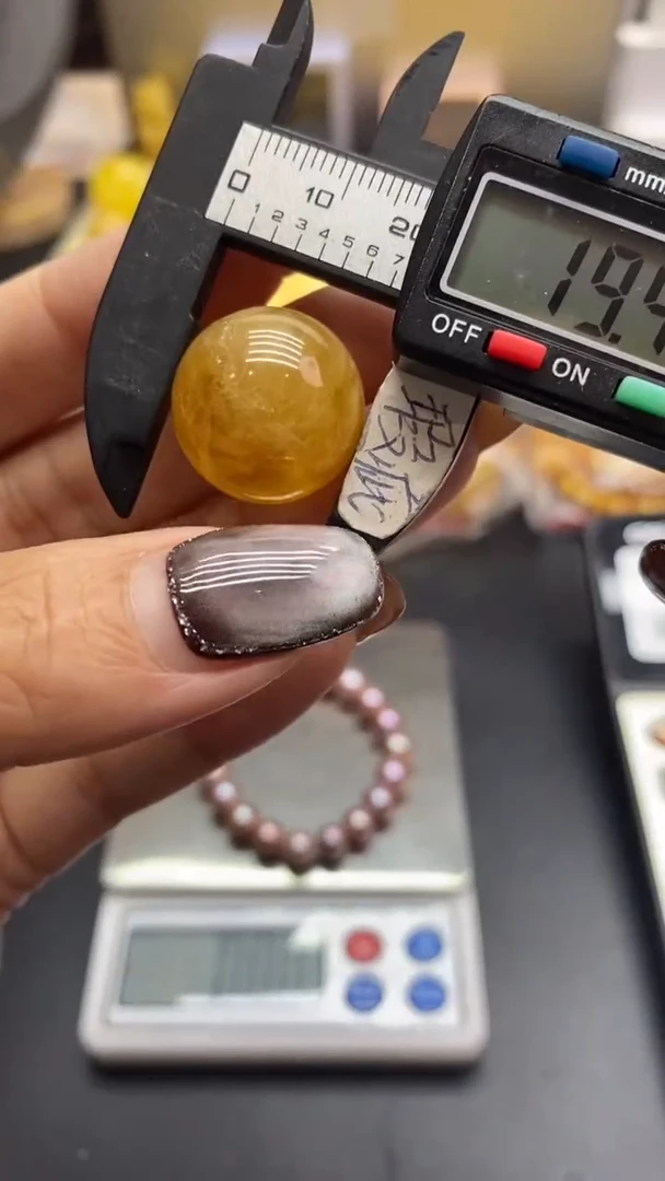 琥珀未镶嵌珠宝奇石347