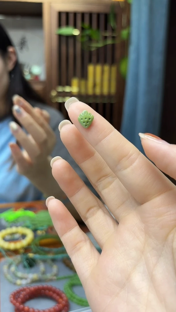 未镶嵌配饰玛瑙/玉髓玛瑙草莓配饰DN