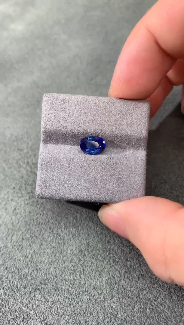 裸石蓝宝石皇家蓝 1.59CT