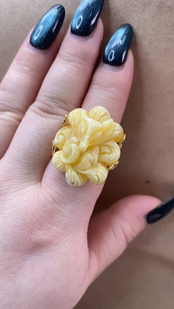 琥珀颈饰未镶嵌戒指