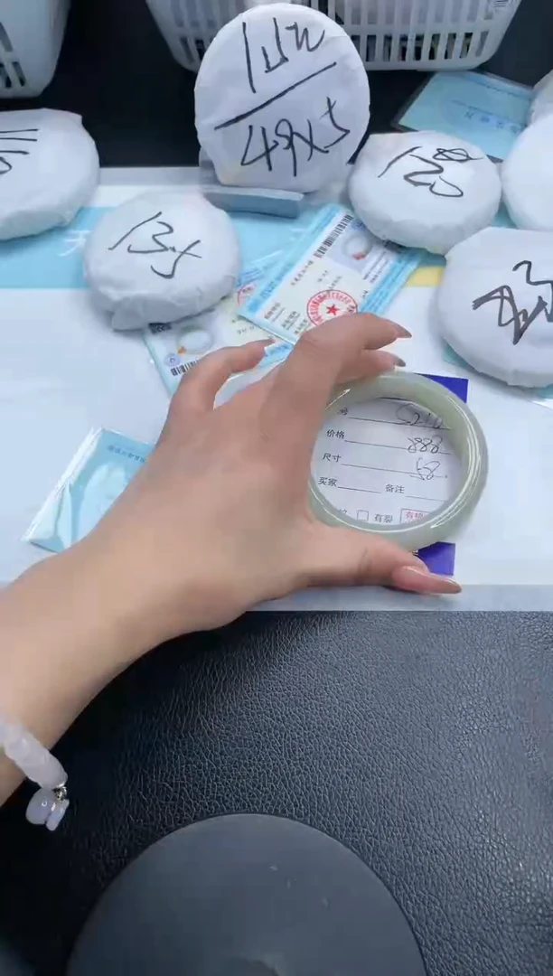 【闪购商品】和田玉手镯未镶嵌18S216-58