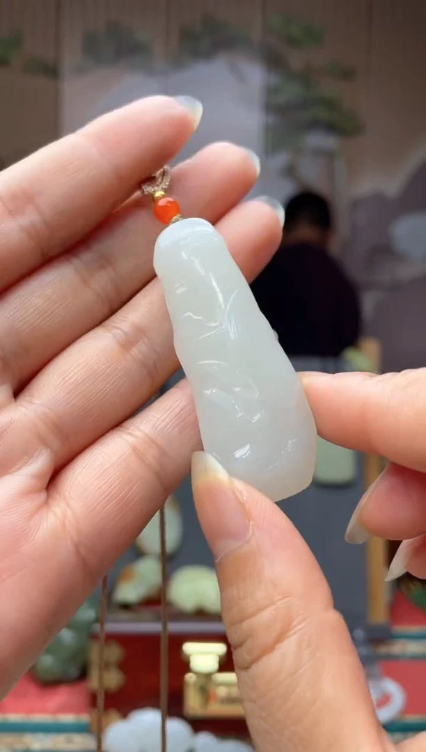 和田玉未镶嵌颈饰拍一发一