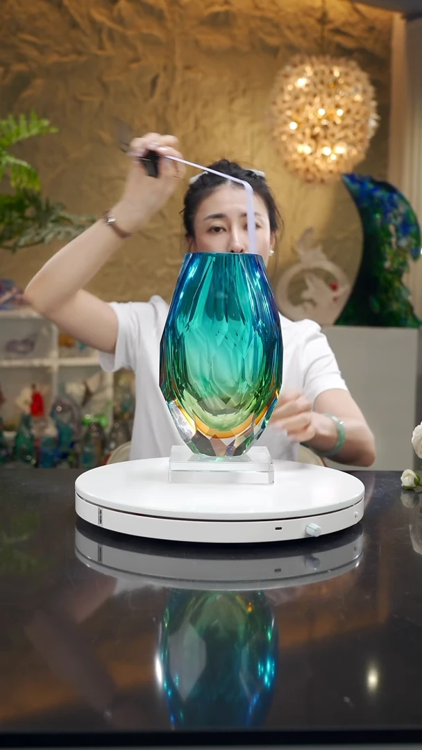 福利琥珀蓝切面花瓶