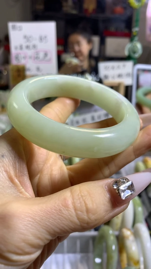 未镶嵌岫玉手镯44 59+  包容