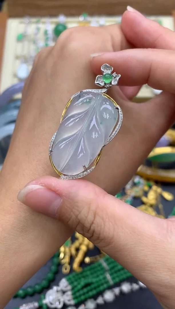 翡翠18K金镶嵌颈饰482-中国好珍宝