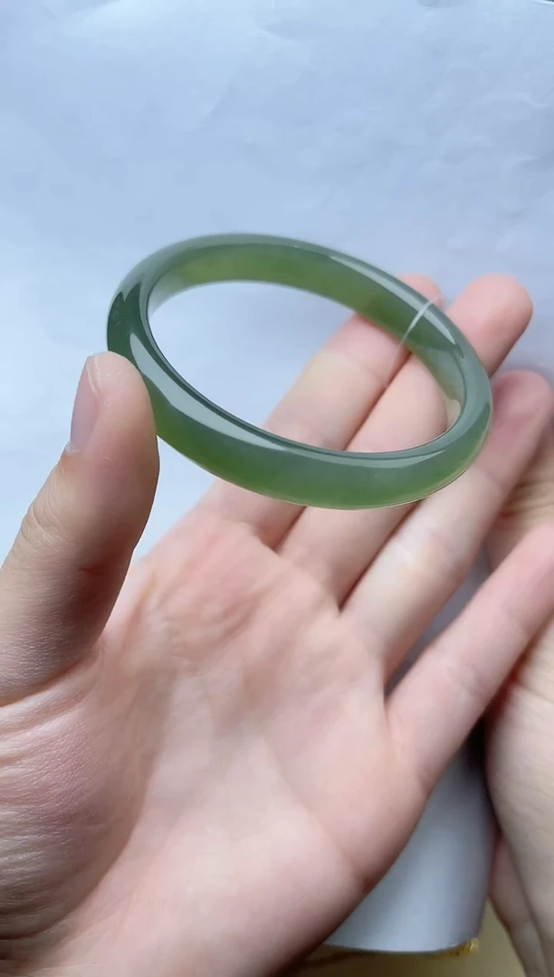 【闪购商品】和田玉手镯未镶嵌56圈口kk