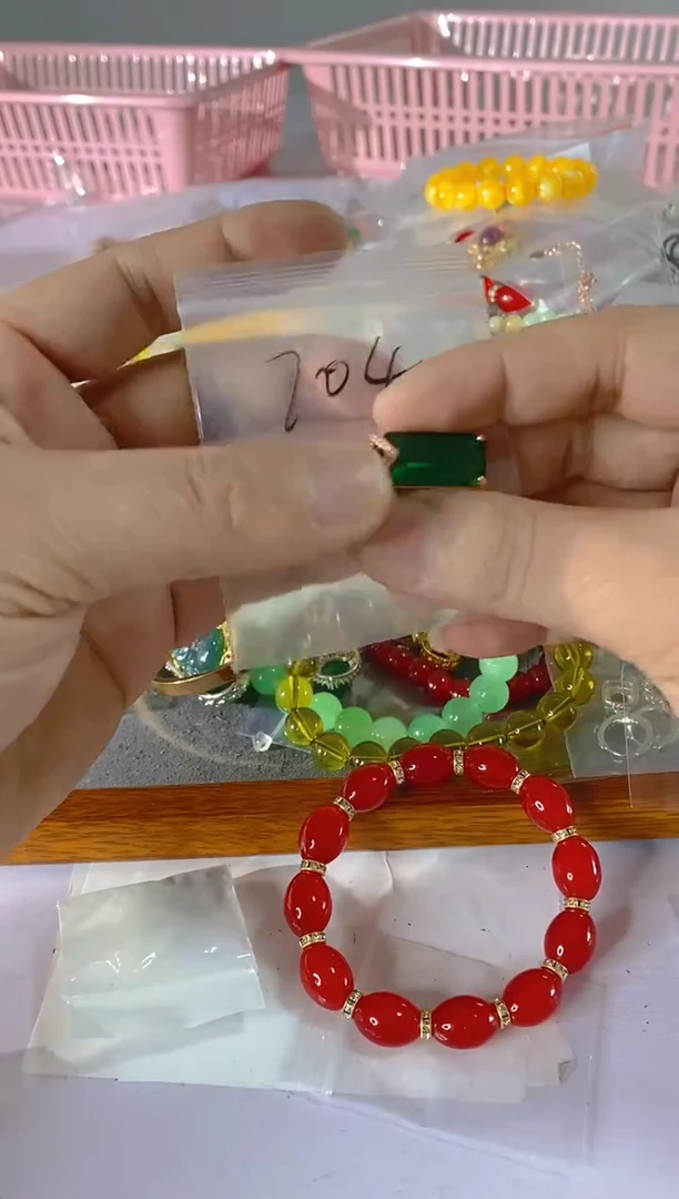 【闪购商品】水晶颈饰银S925镶嵌704红宝，蓝宝，多样性发一件赠链