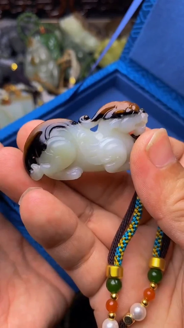 未镶嵌和田玉挂件1