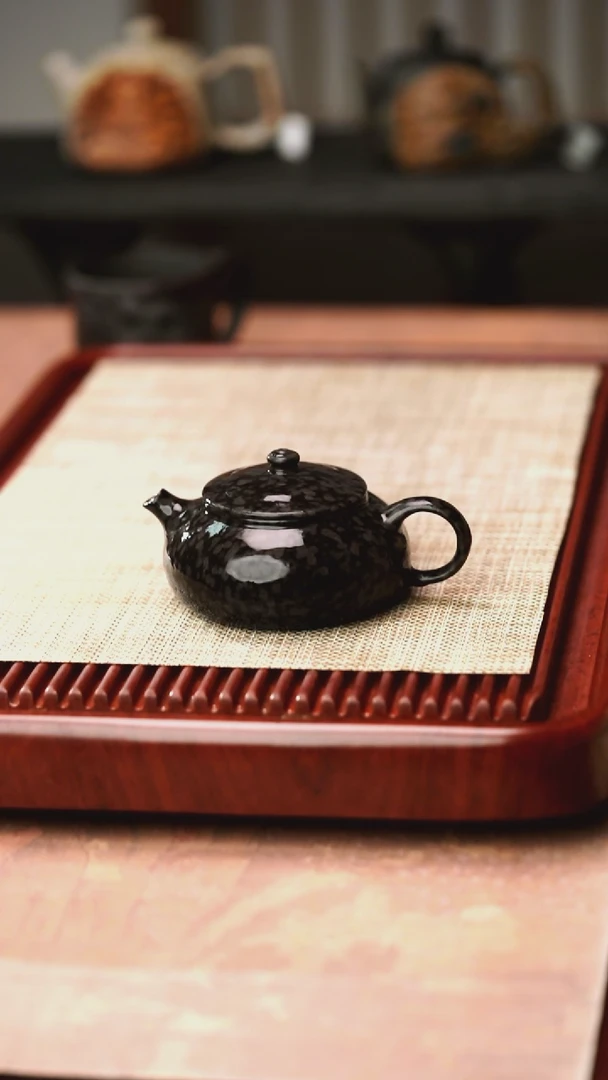 归玉堂冰碛岩重工雕刻斑斓鱼籽寒江壶200cc