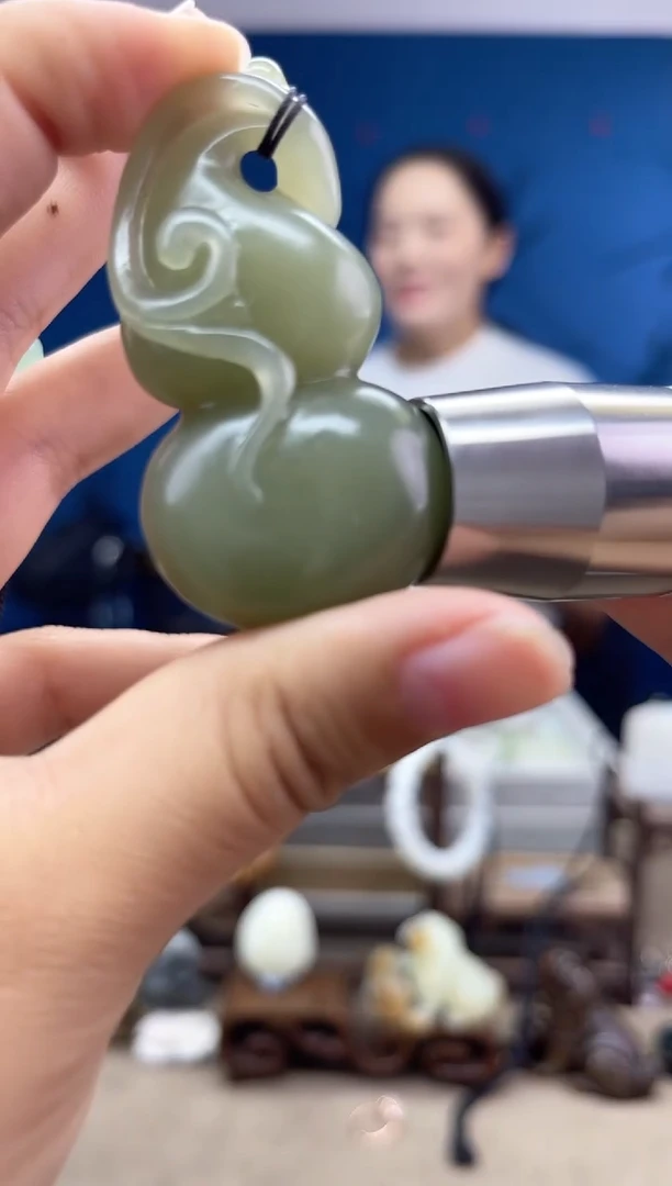 和田玉未镶嵌颈饰11