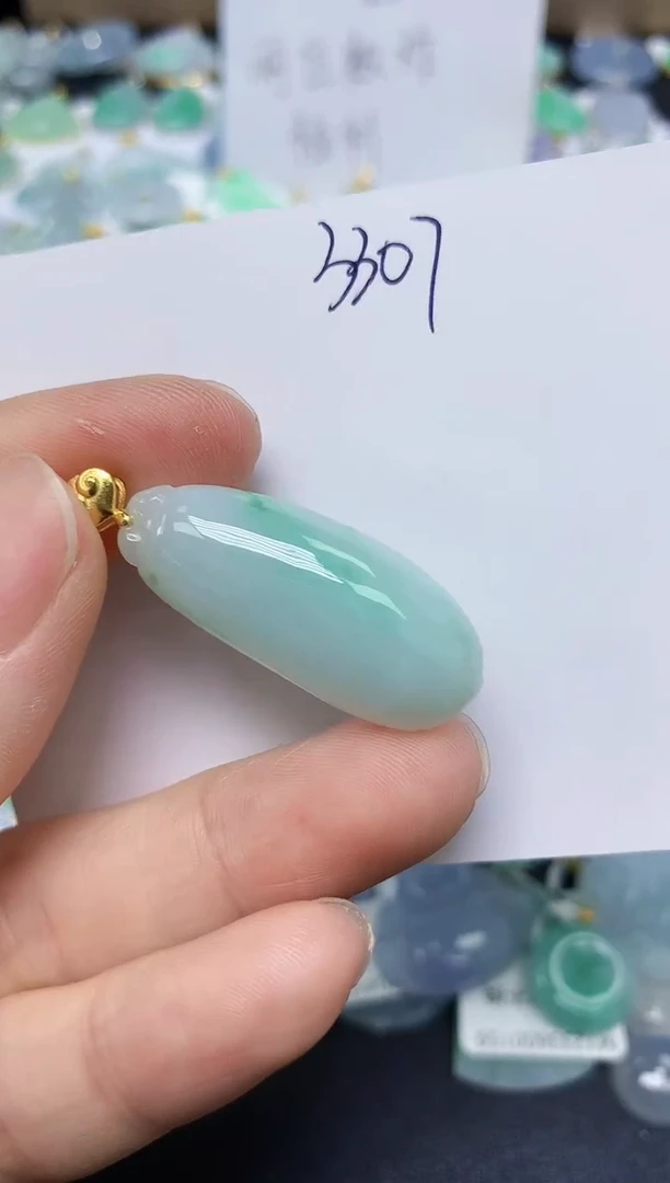 翡翠未镶嵌颈饰 天然缅甸翡翠A货