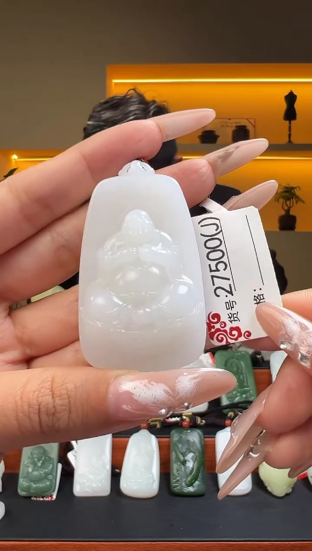 颈饰未镶嵌和田玉1J