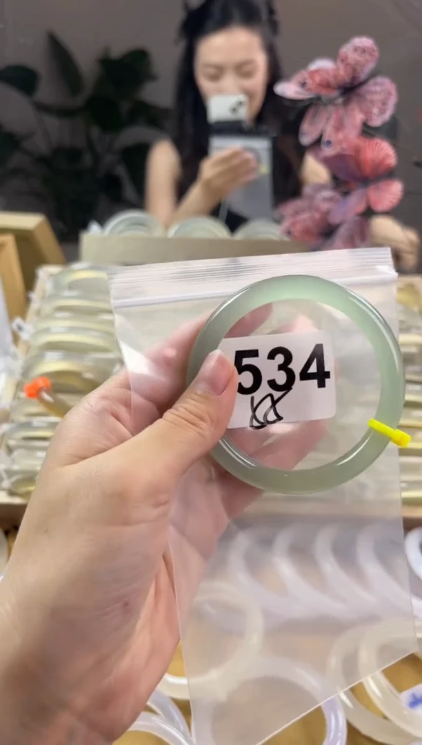 玛瑙/玉髓手镯未镶嵌534