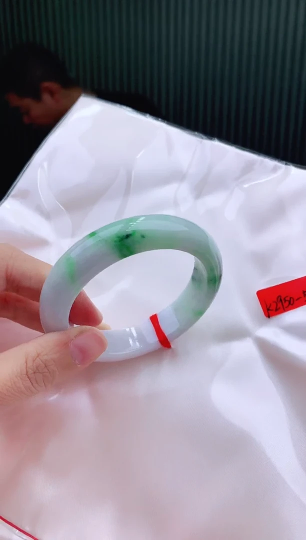 未镶嵌手镯翡翠54+