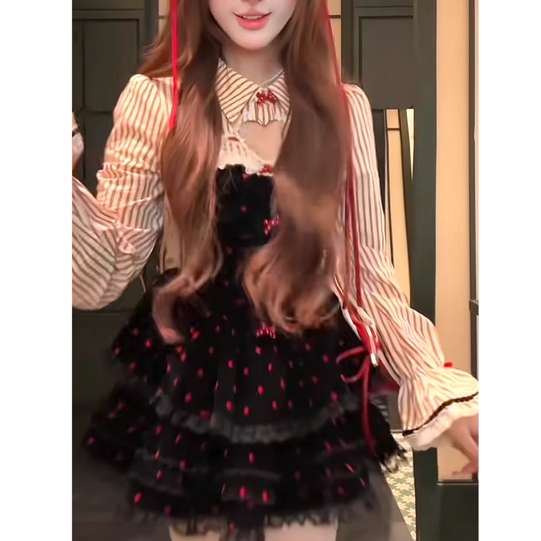 纯欲甜美短裙秋冬收腰显瘦小众设计感辣妹衬衫拼接波点丝绒连衣裙