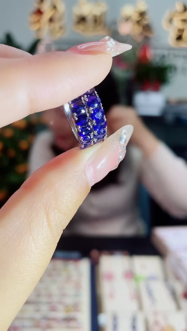 【闪购商品】蓝宝石耳饰银S925镶嵌耳饰