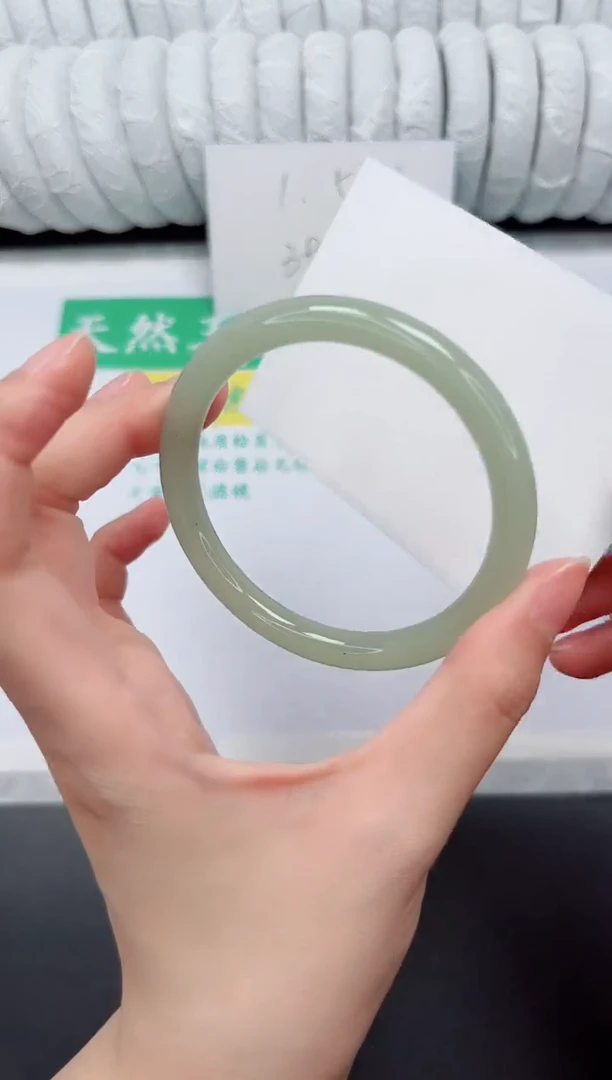 未镶嵌手镯石英质玉107-60.3DY