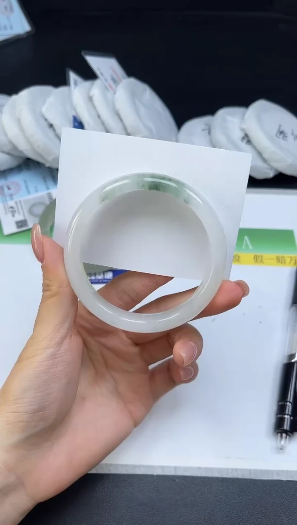 未镶嵌手镯石英质玉015-5859