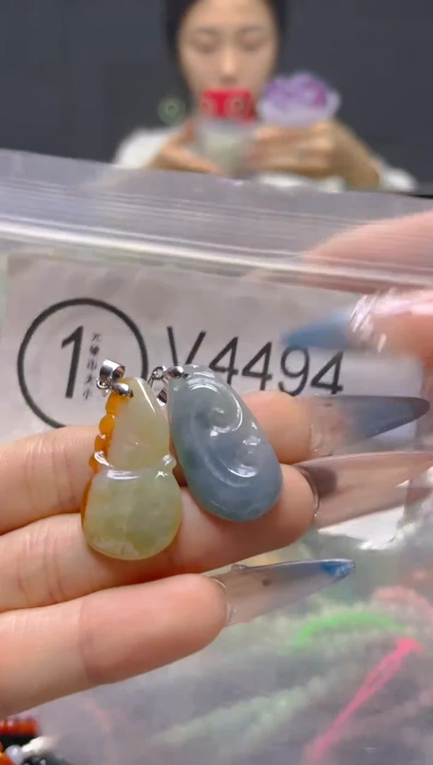 颈饰未镶嵌翡翠/V/翡翠A货，一件也是批发价