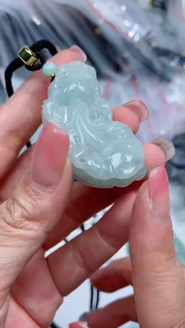 翡翠未镶嵌颈饰吊坠