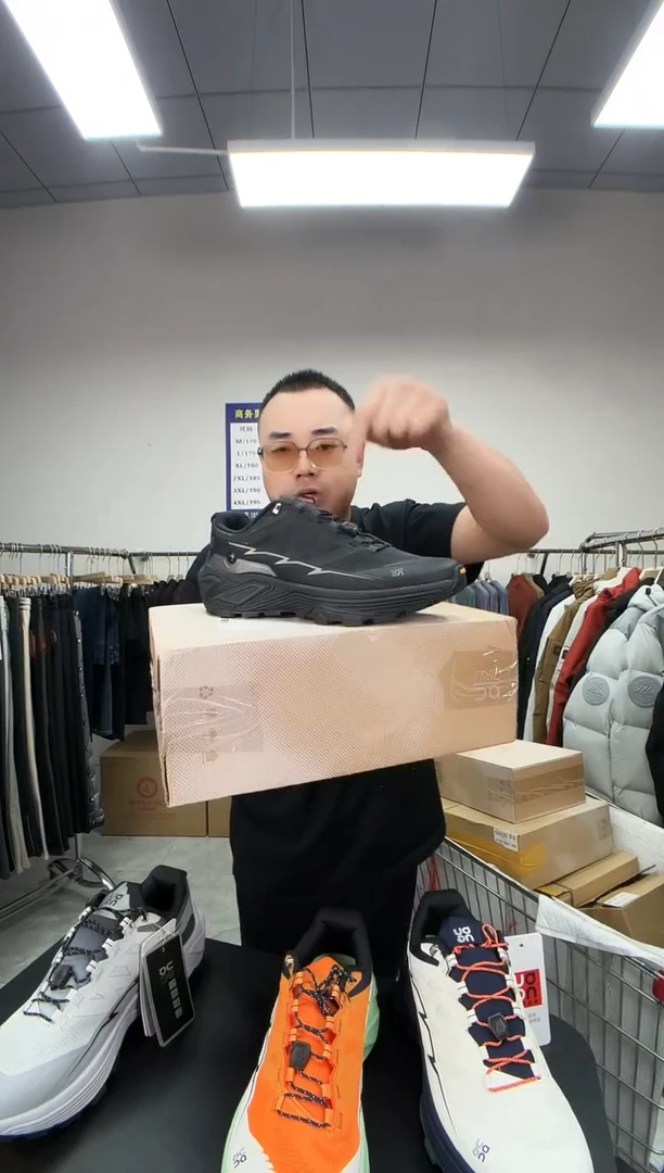 45黑色码。。。。。。。。。。。。。孤品男鞋
