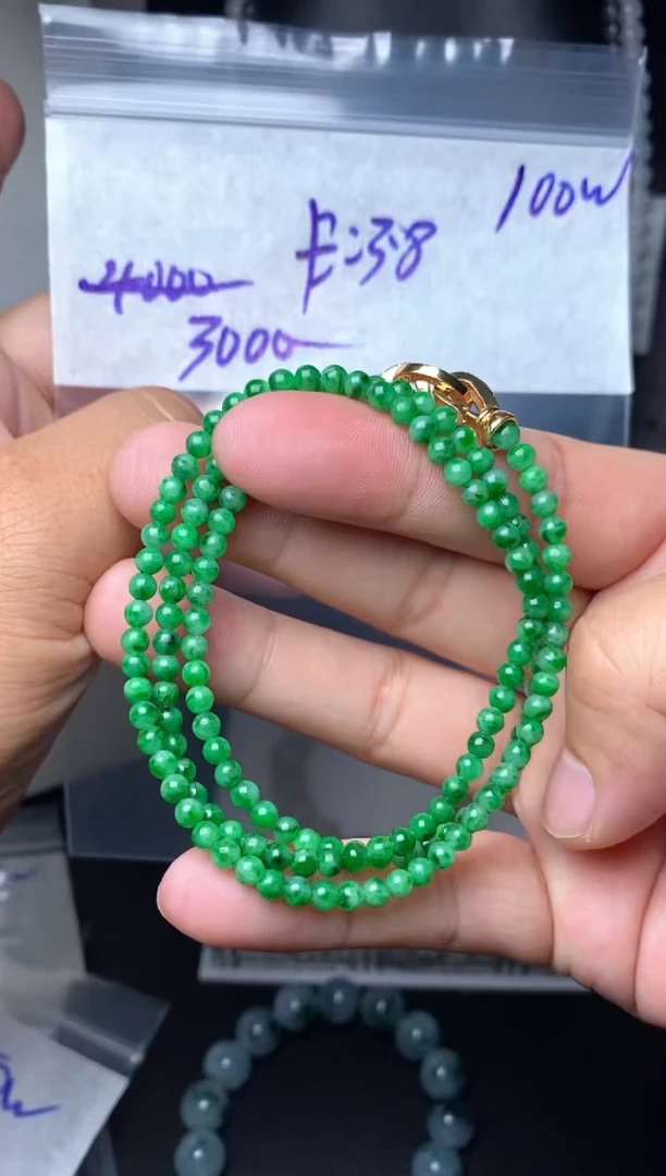 未镶嵌定制翡翠小**猪毛货需精细抛光拍一发一