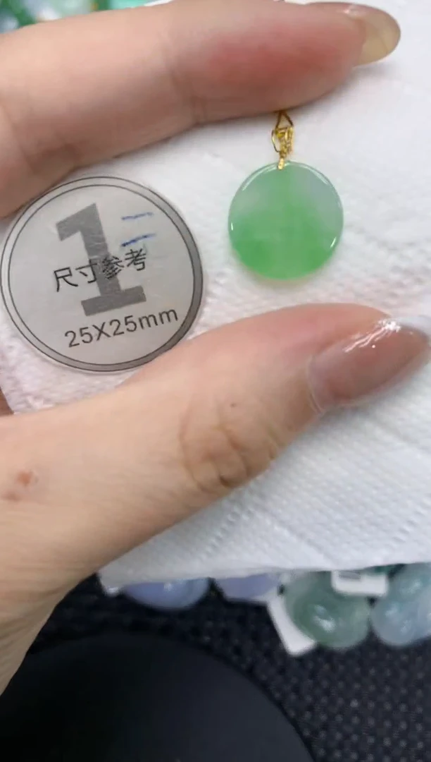 颈饰18K金镶嵌翡翠11111111