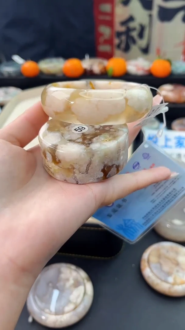 【闪购商品】石英质玉手镯未镶嵌赠送镯心（58圈口）