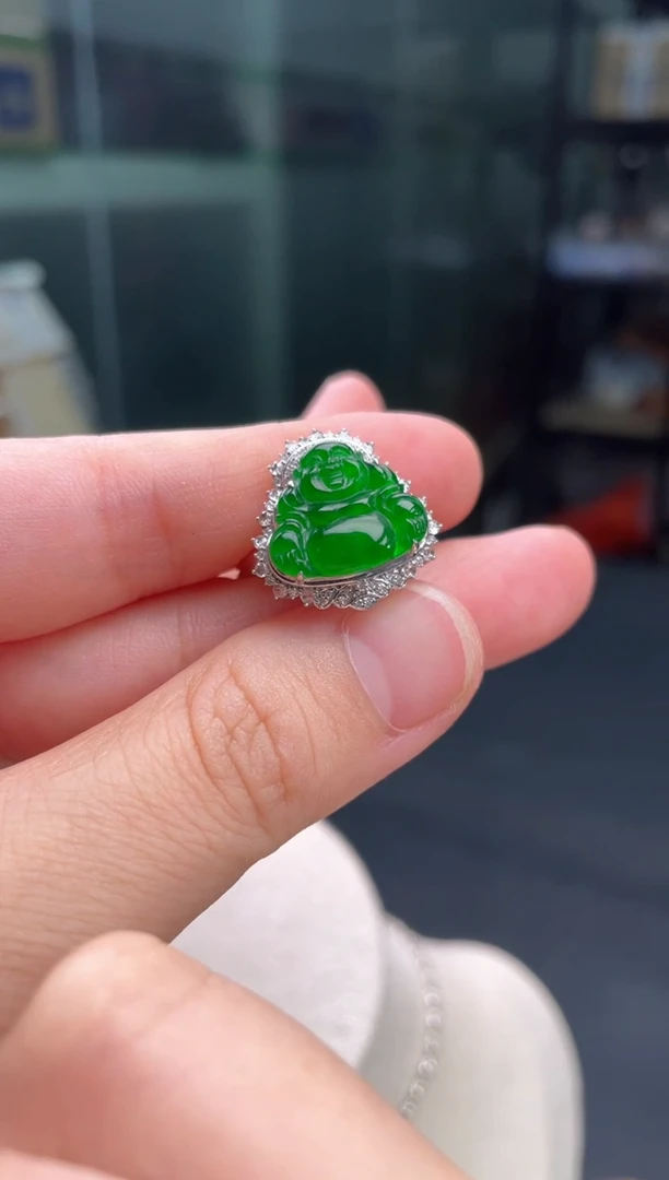 翡翠戒指18K金镶嵌11.......