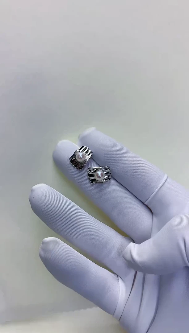 【闪购商品】海水珍珠饰品银S925镶嵌耳钉