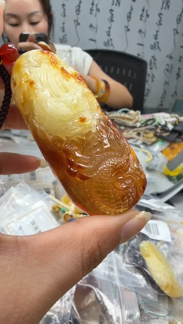 未镶嵌琥珀裸石修补