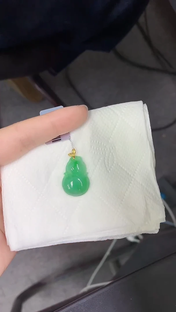 颈饰18K金镶嵌翡翠天然缅甸A货百元以上9元证书费自理