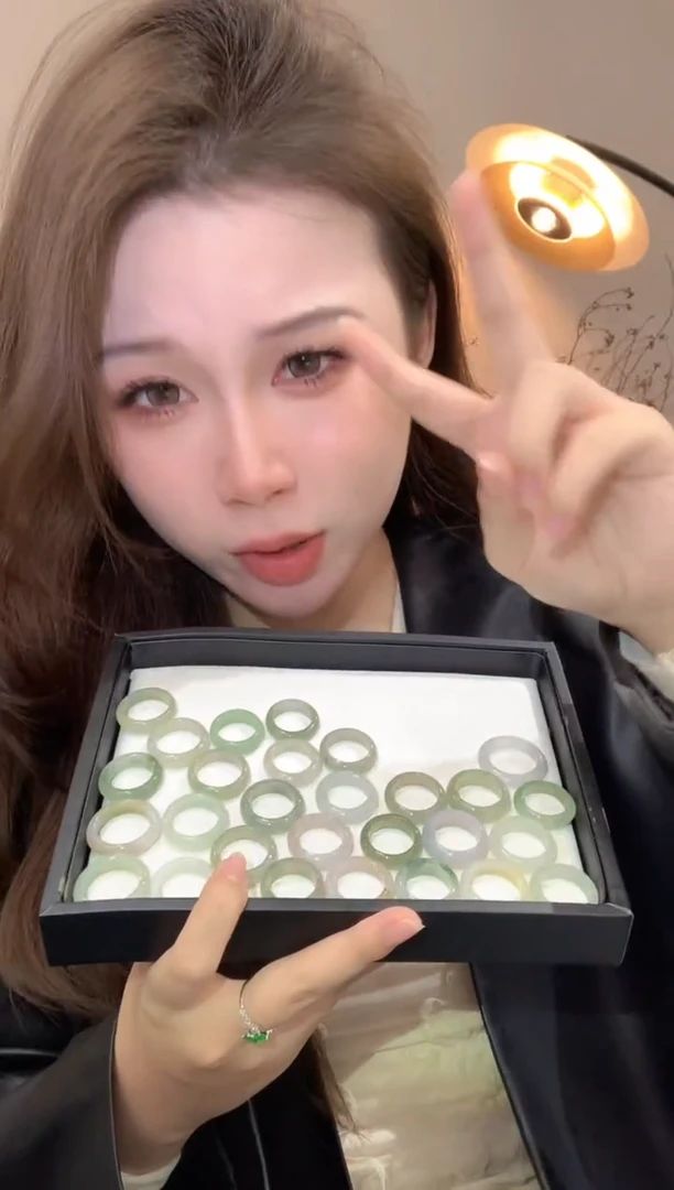 颈饰未镶嵌翡翠1-戒圈-备注圈口颜色-多样性发其一