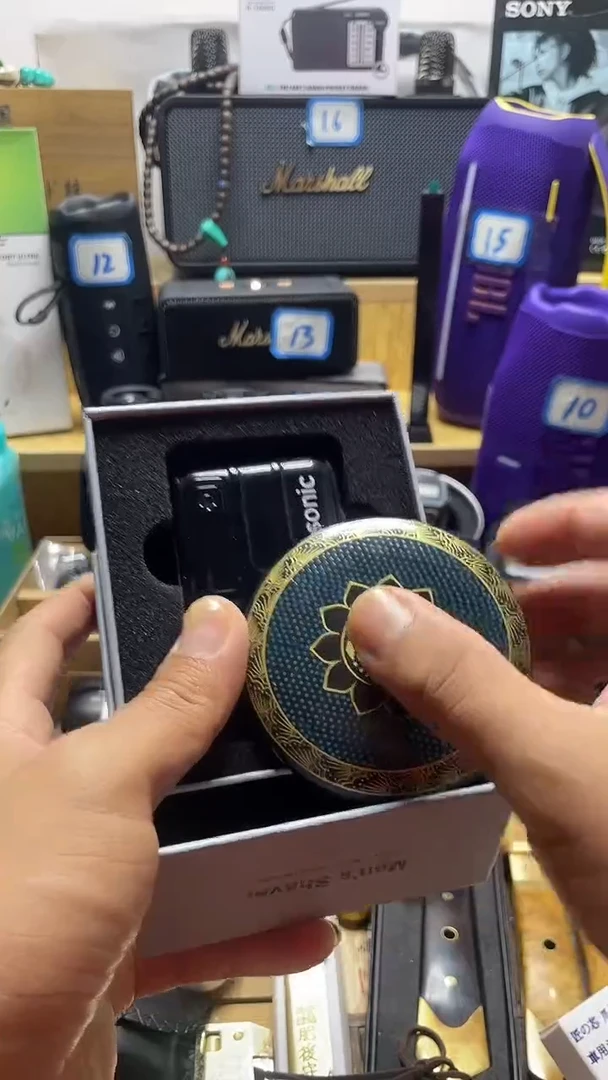瓷片闪购商品 如图所示