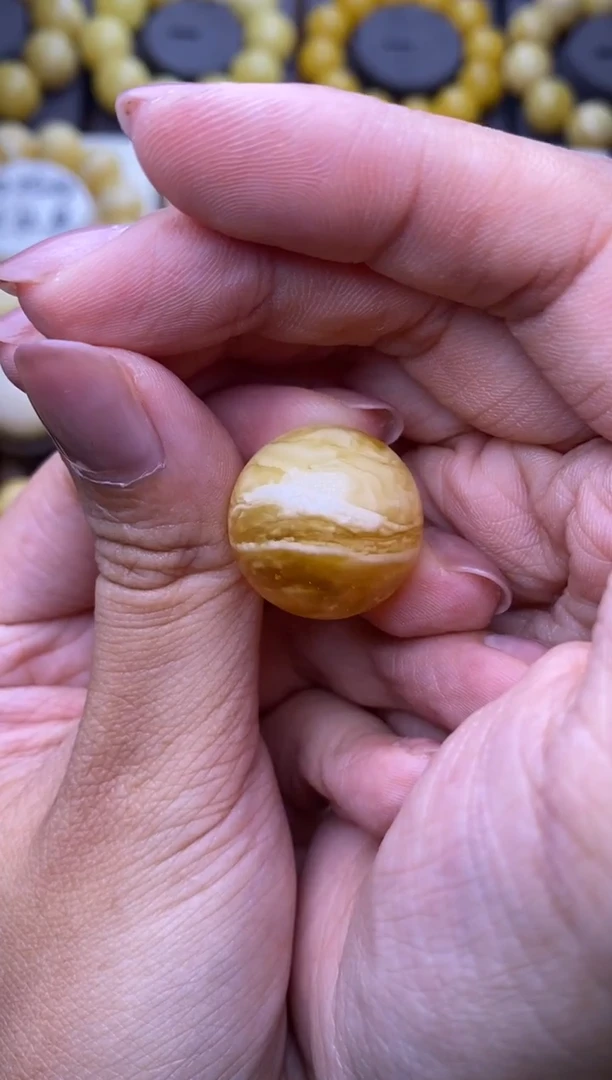 裸石琥珀未镶嵌大小姐珠宝93