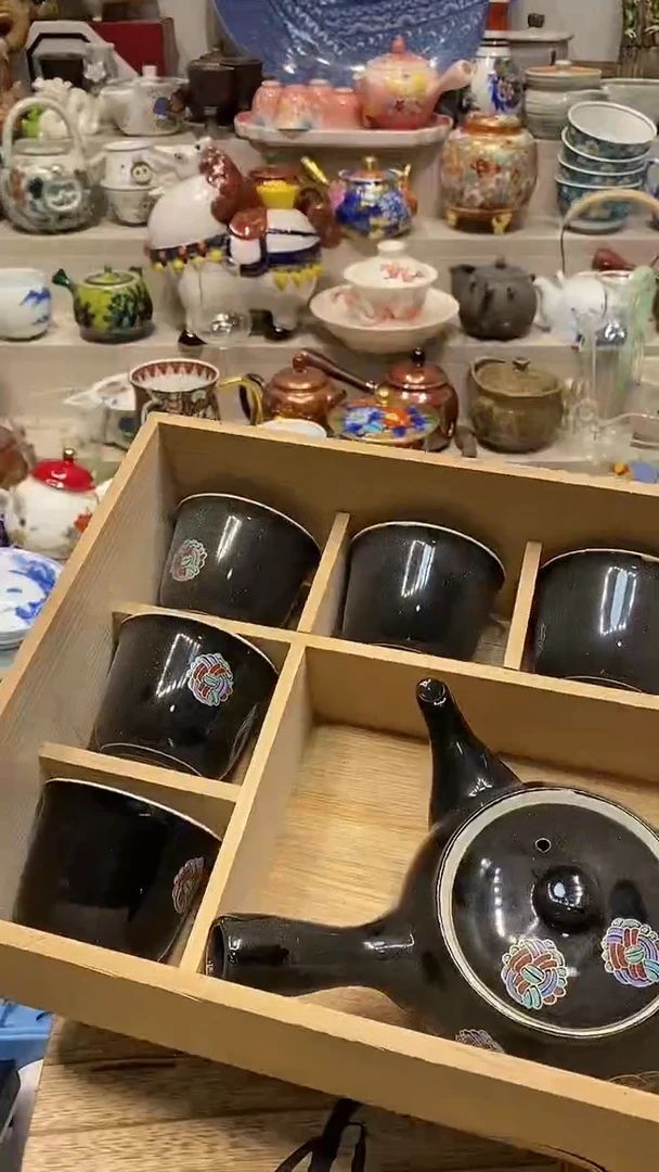 瓷片崇* 系统自动截取直播间实时画面