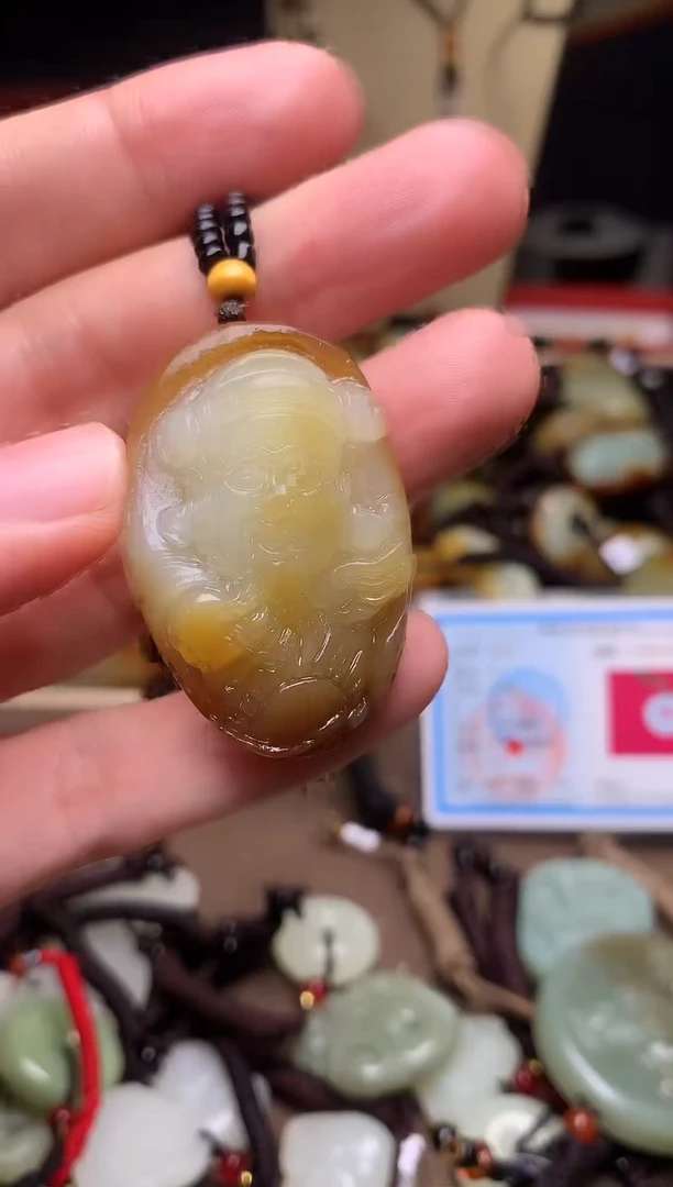 颈饰未镶嵌和田玉新疆料青海料清水和田玉吊坠